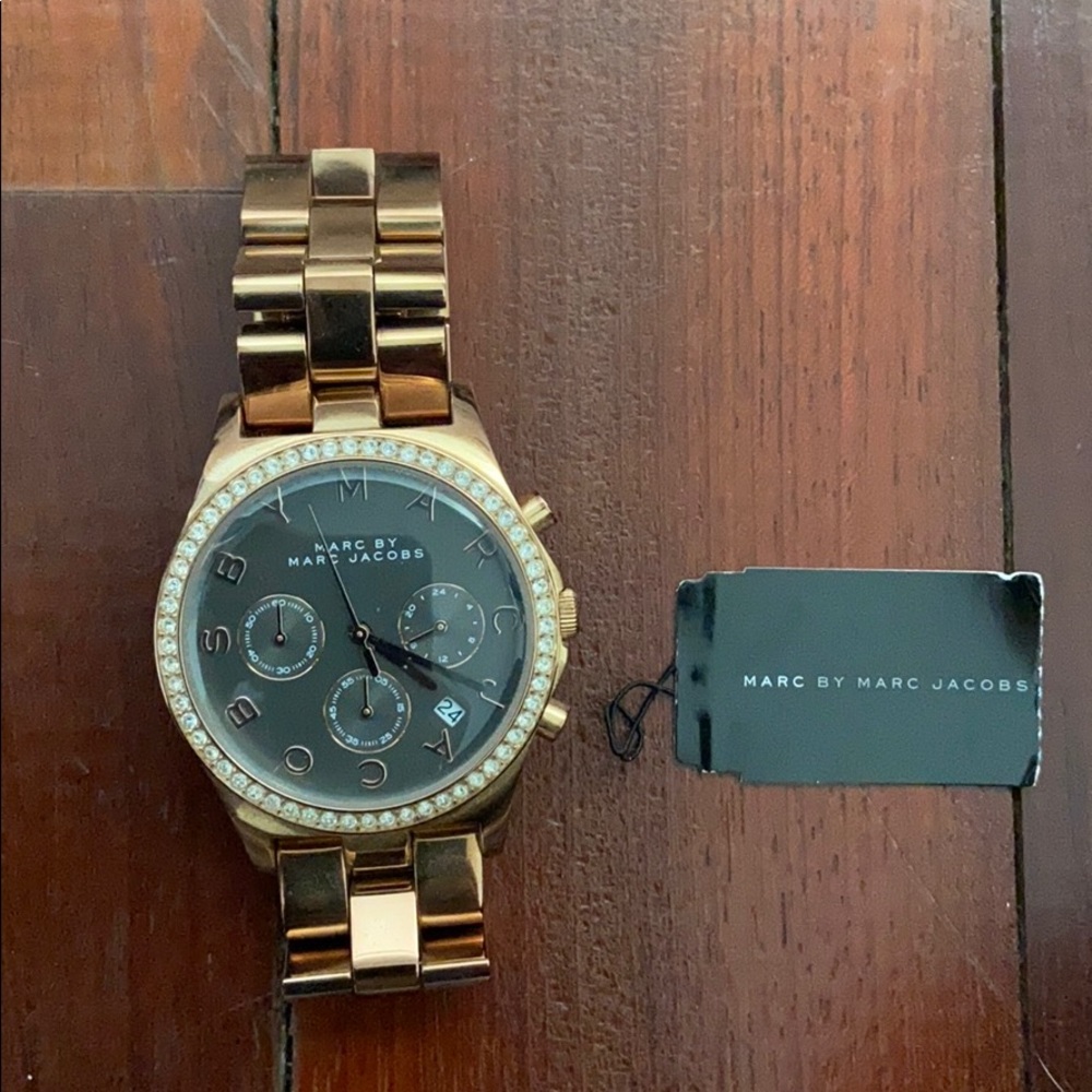 Rose gold Marc jacobs watch with gray face